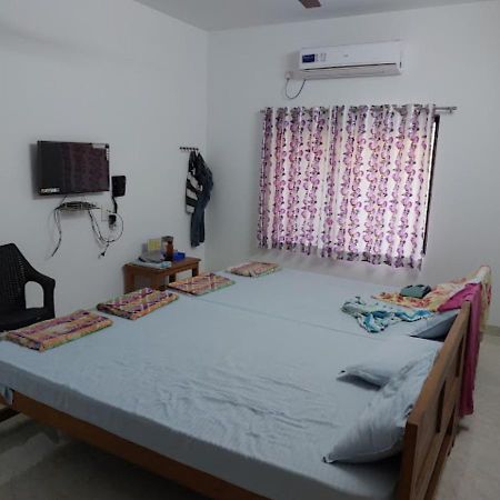 Bapat Niwas Home Stay Ganpatipule Exterior photo